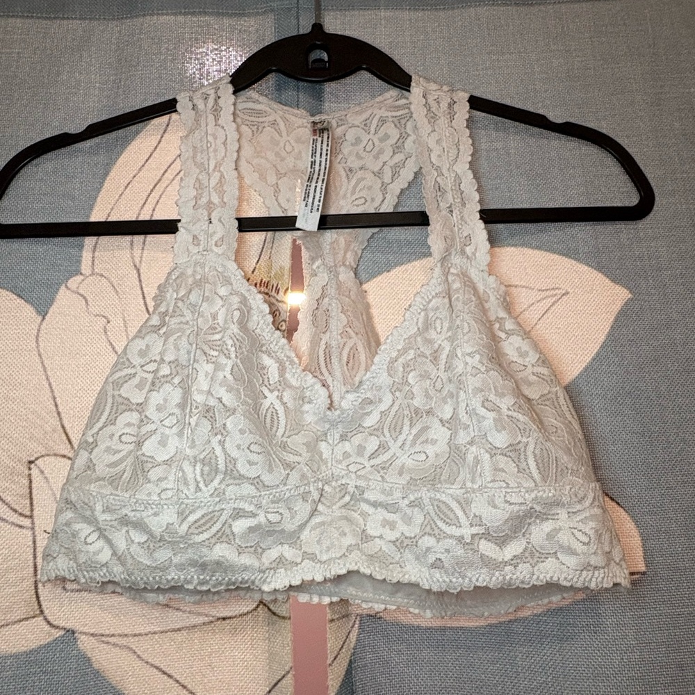 Free People White Lace Bralette 🤍